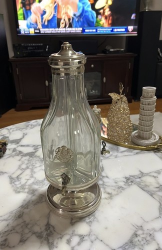 Liqueur dispenser for three - liqueur,